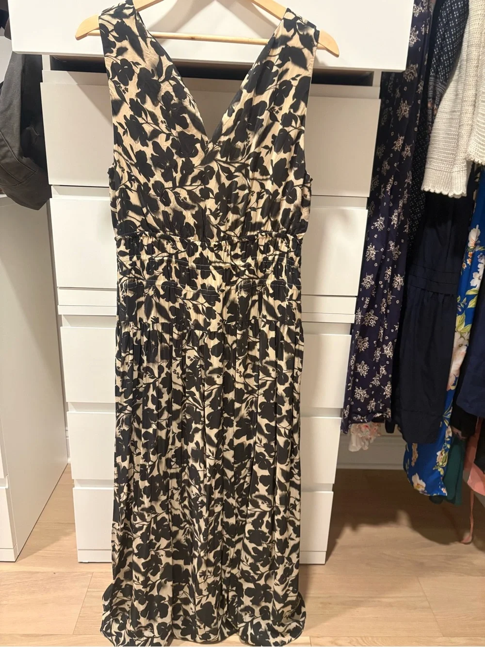 NEW: J.Crew Hyacinth V-neck dress in crepe de chine | Size Medium Tall